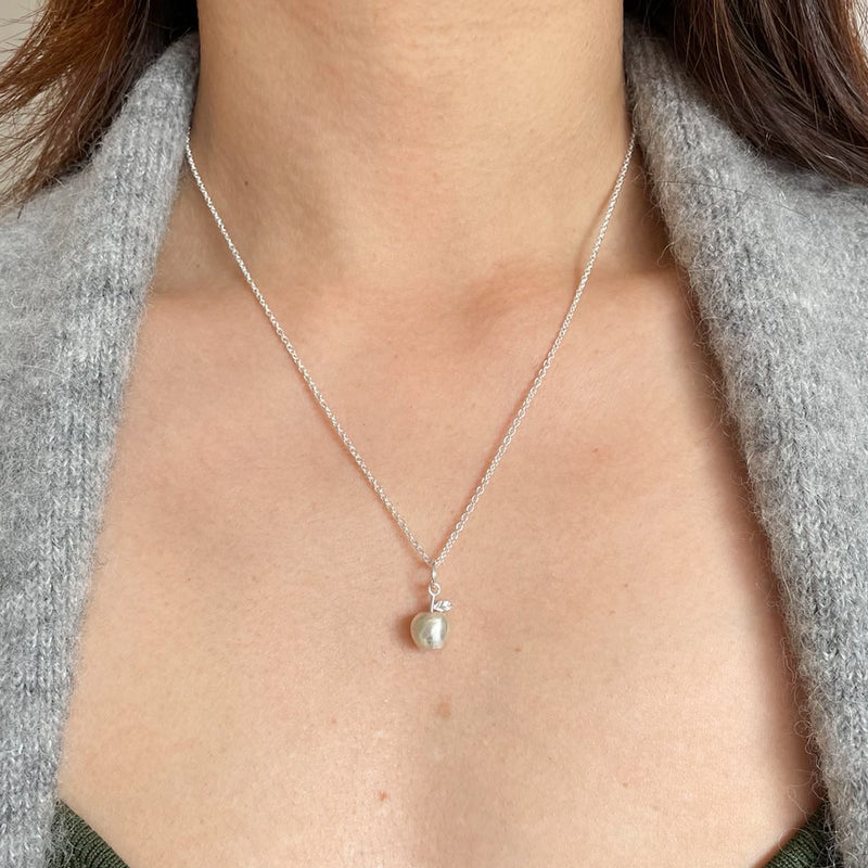 apple necklace