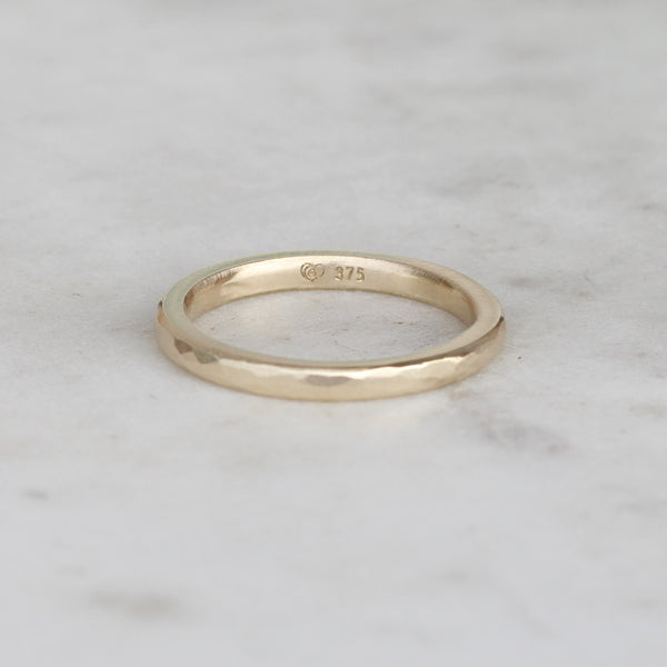 gold hammered ring