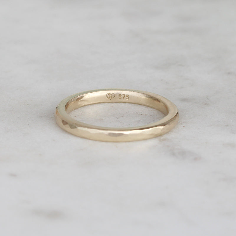 gold hammered ring