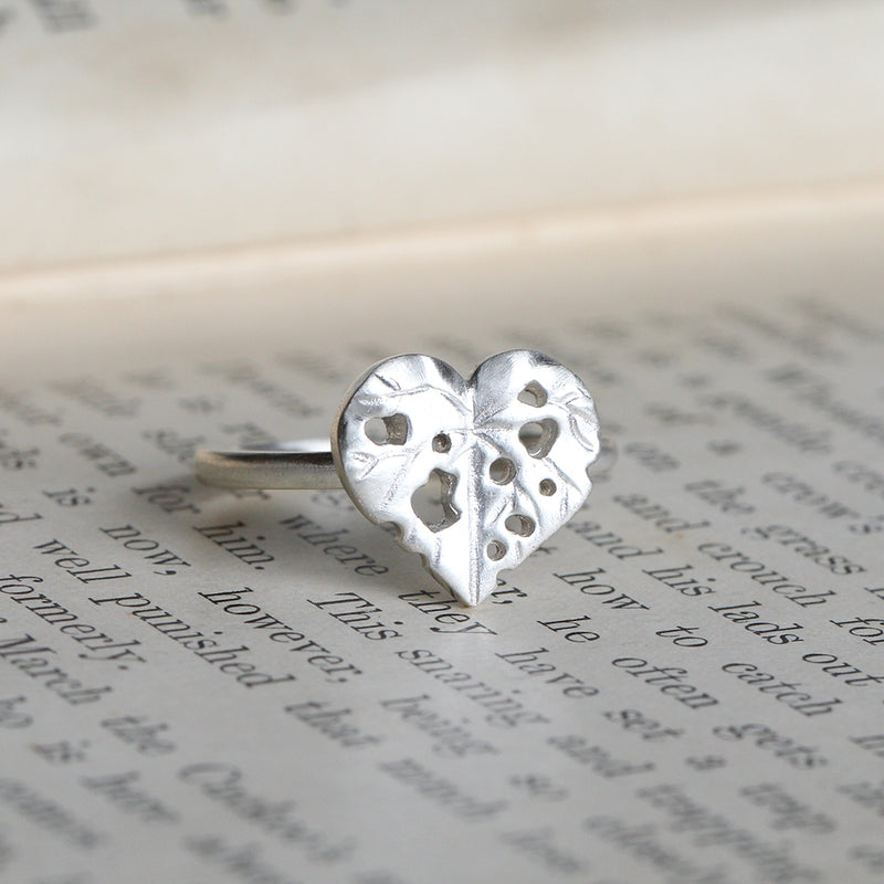 kawakawa ring. NZ native plant jewellery