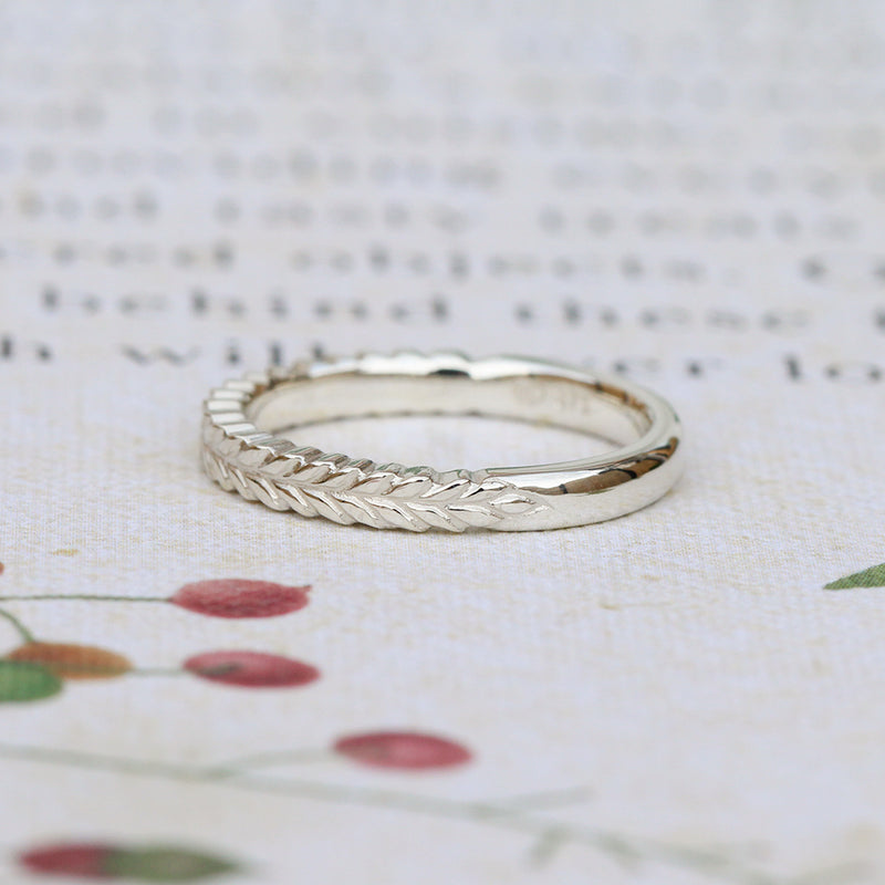 Silver Fern Ring/ White Gold