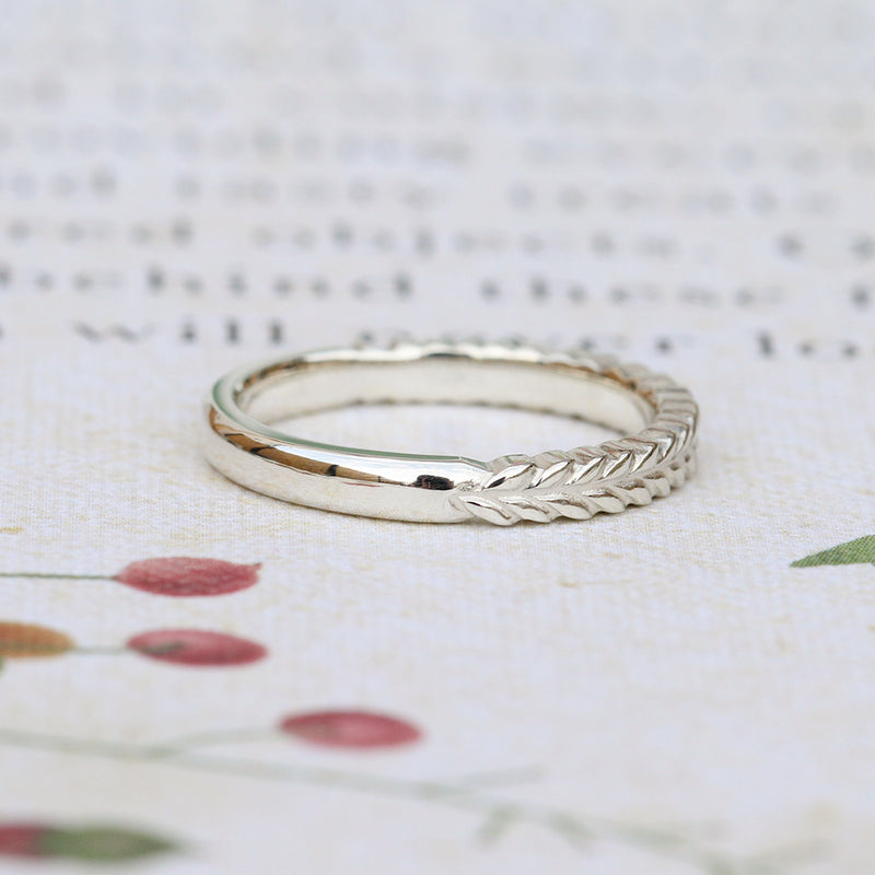 Silver Fern Ring/ White Gold