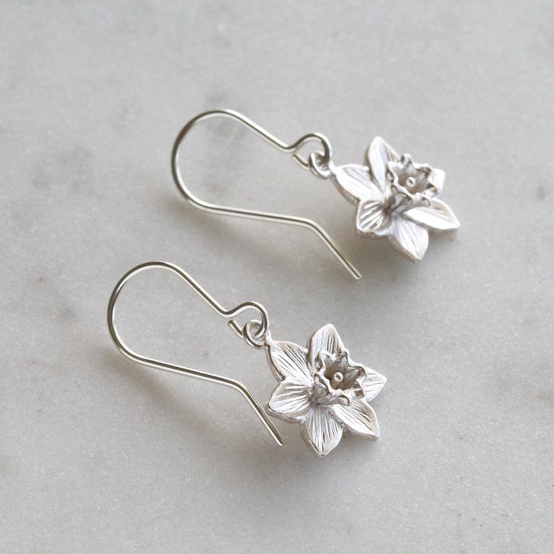 daffodil dangle earrings