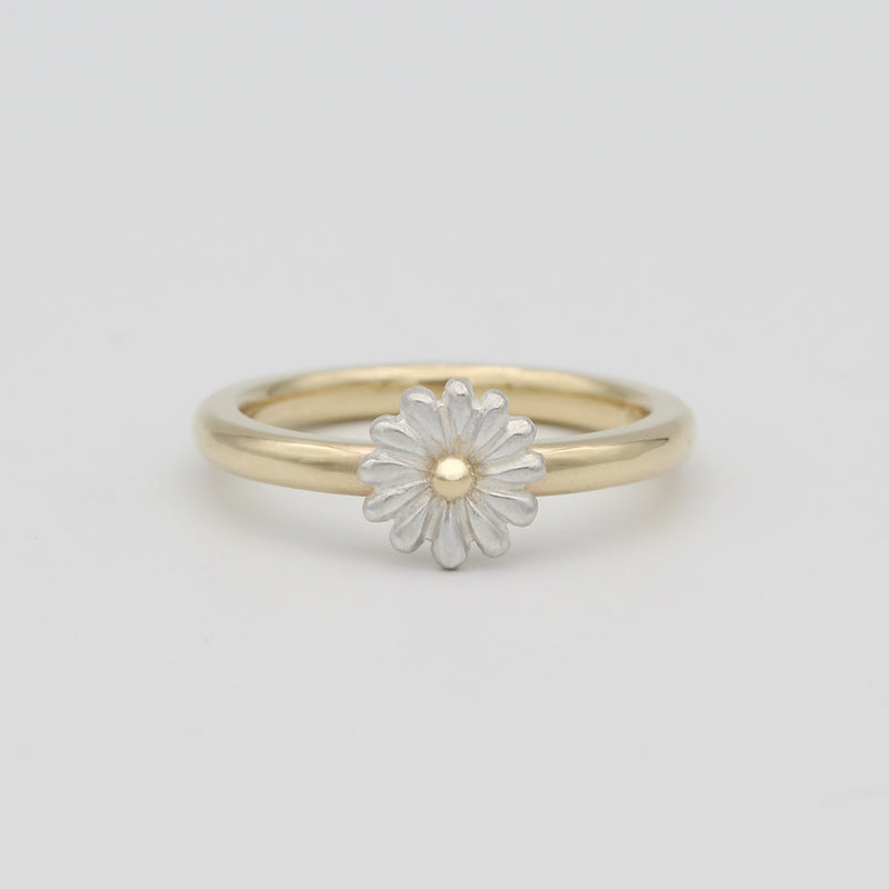 small daisy ring