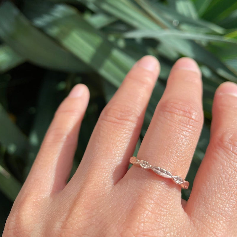 rose gold leaf ring