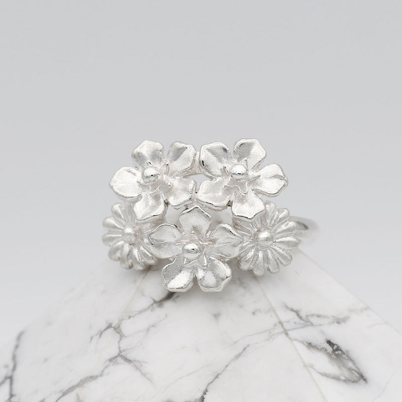 small flower bouquet ring silver